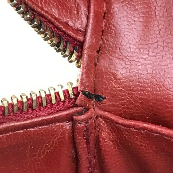 Authentic CHANEL CC Mark Horizontal Cosmetics Pouc - Picture 10 of 12